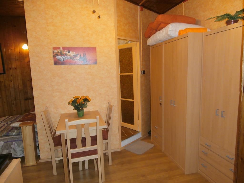 Budahome Apartments Будапеща Стая снимка